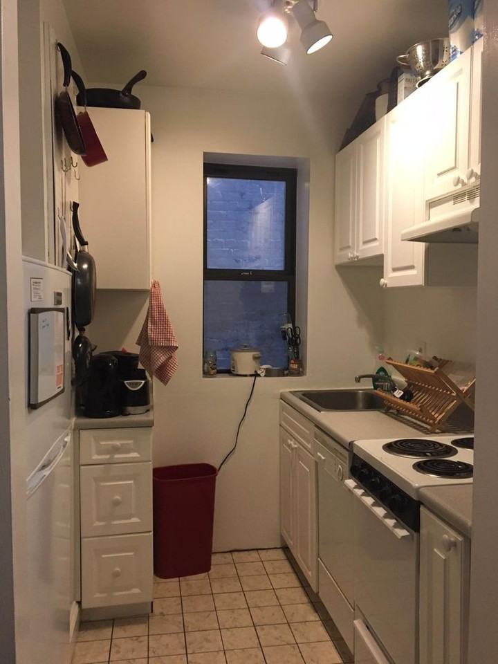 821 Beacon St - Photo 3 of 16
