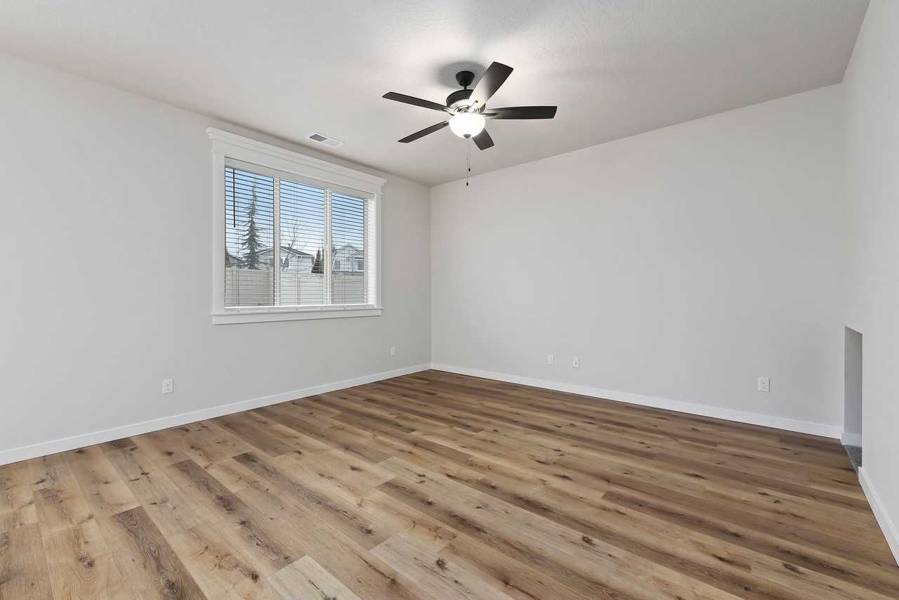 301 W Radiant Ridge Dr - Photo 4 of 26