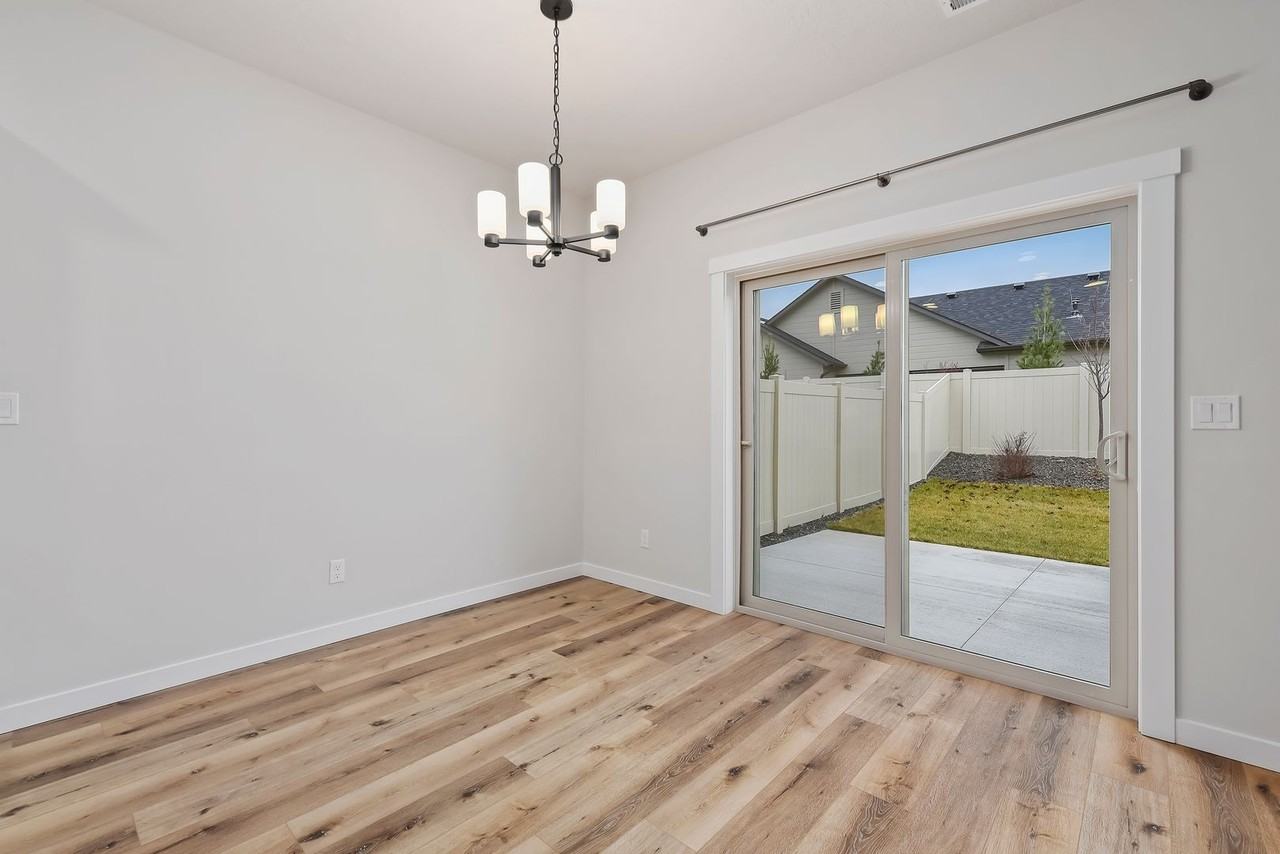 301 W Radiant Ridge Dr - Photo 6 of 26