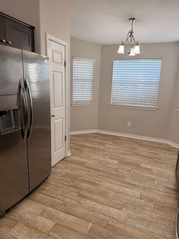 3606 Bay Tree Rd - Photo 4 of 18