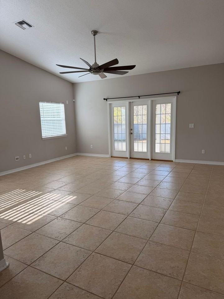 3606 Bay Tree Rd - Photo 5 of 18