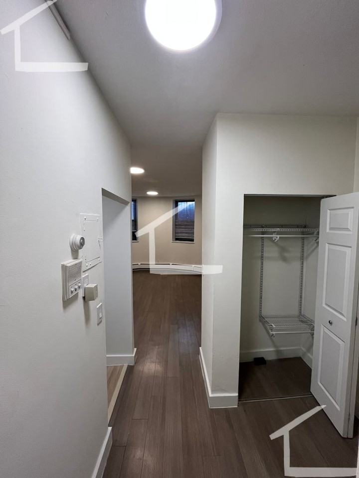 542 Massachusetts Ave - Photo 6 of 7