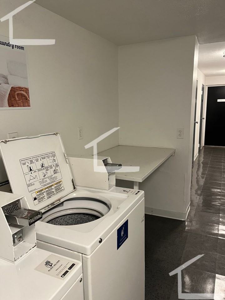 542 Massachusetts Ave - Photo 7 of 7