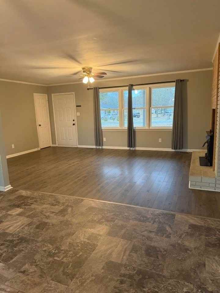 215 Serenity Dr - Photo 6 of 27