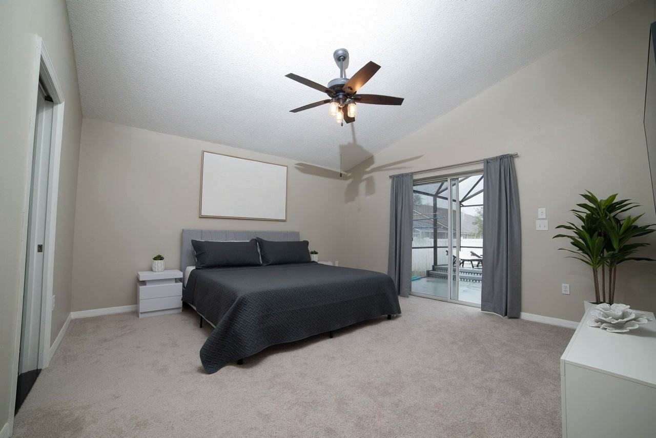 7900 Canary Palm Ct - Photo 6 of 17