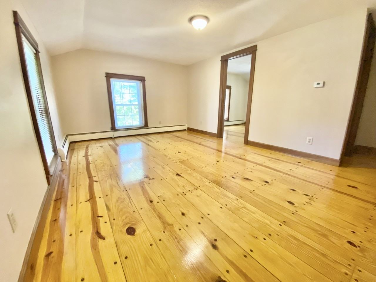 37 Middle St #2 - Photo 5 of 17