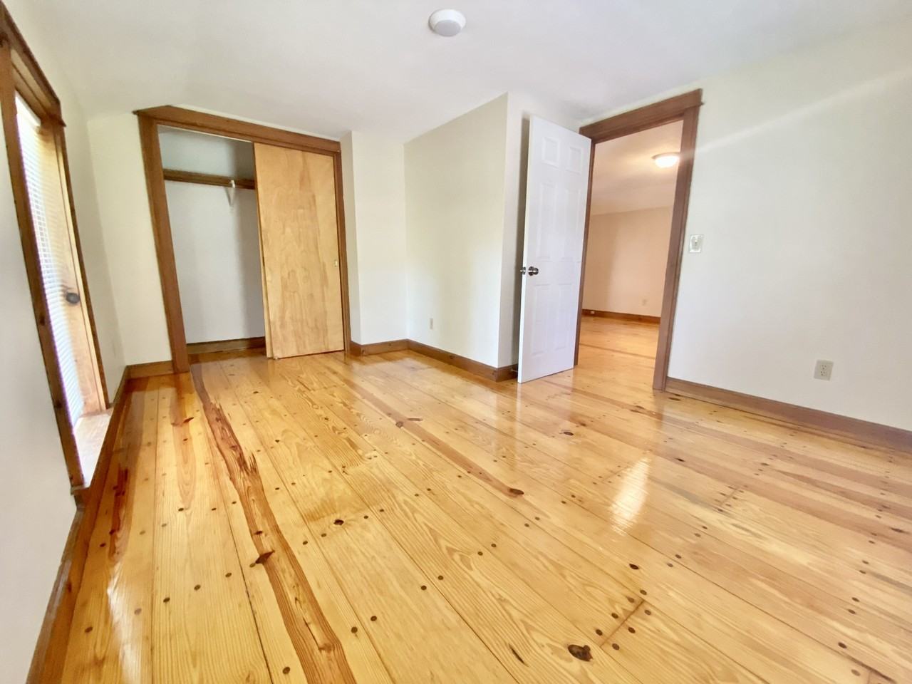 37 Middle St #2 - Photo 6 of 15