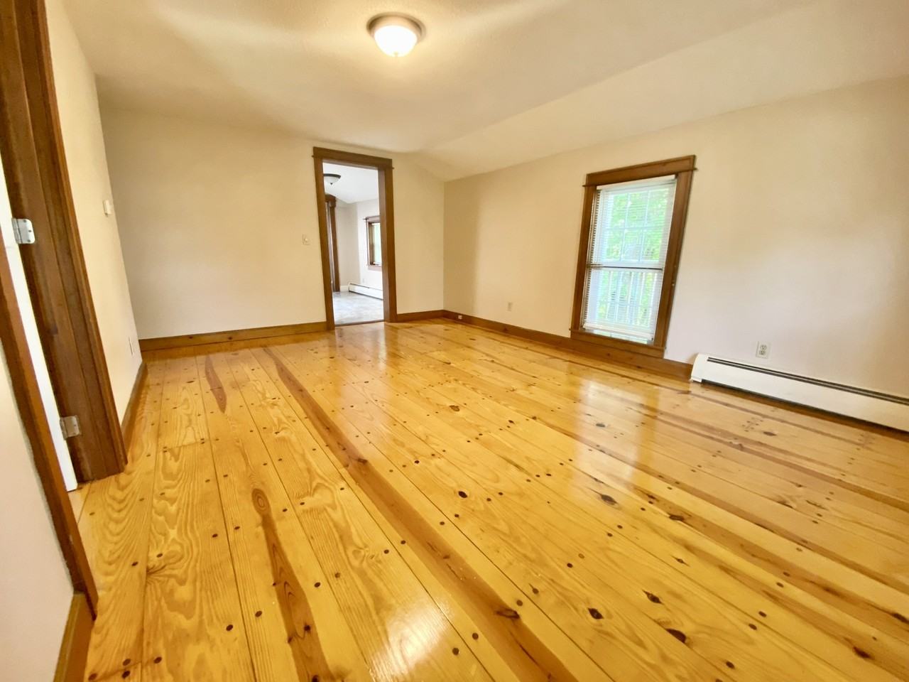 37 Middle St #2 - Photo 4 of 17