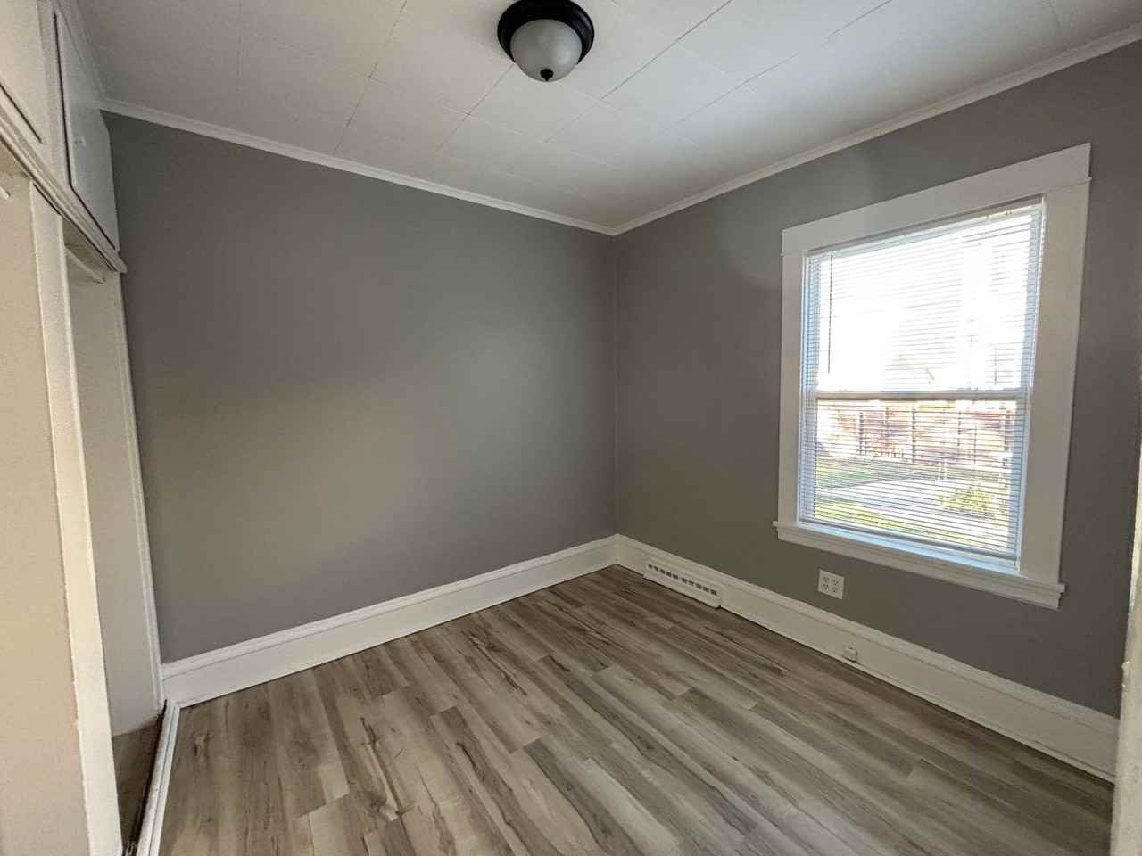 2709 Aldrich Ave N - Photo 3 of 7