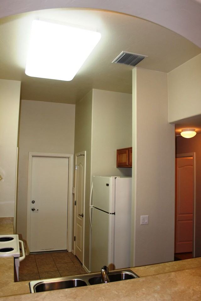 7201 E Bloomtree Ln - Photo 5 of 26