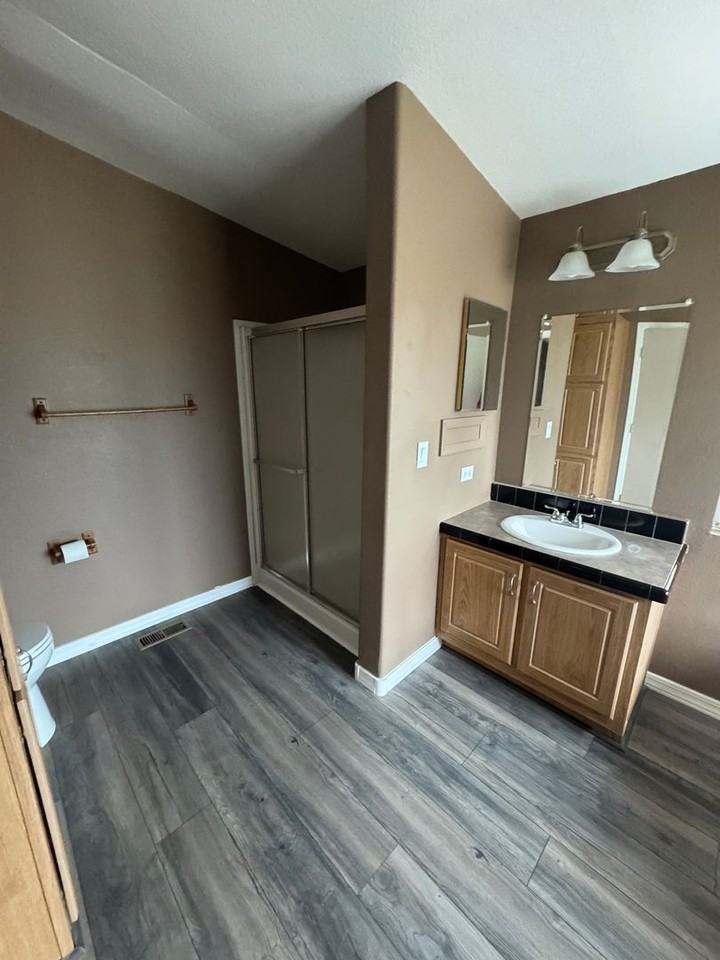 5800 E Hermans Rd #1 - Photo 6 of 8