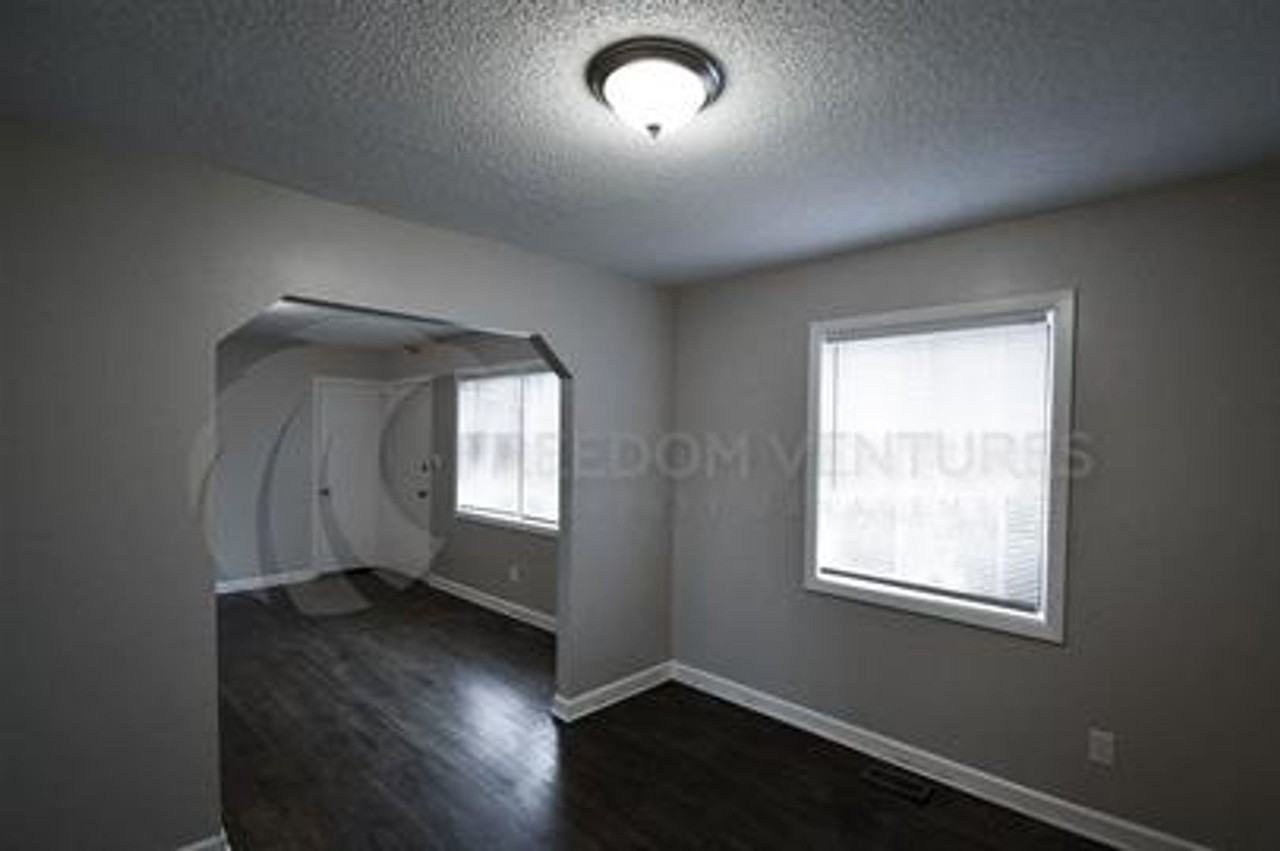 209 13th Ave Ne - Photo 7 of 22