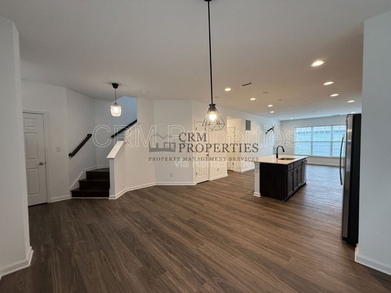 326 N Warman Ave - Photo 4 of 26