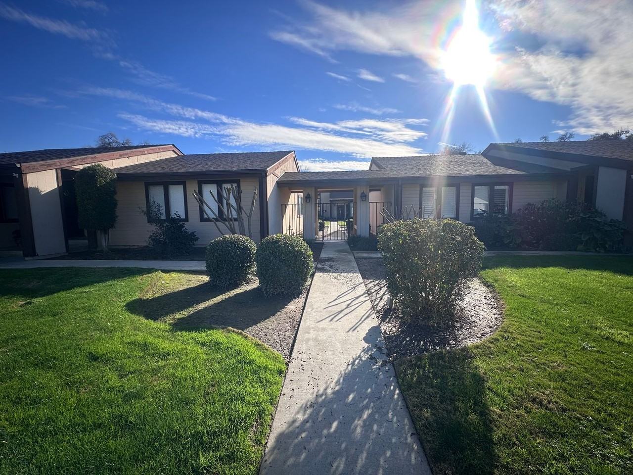 3737 W Hillsdale Ave - Photo 2 of 23