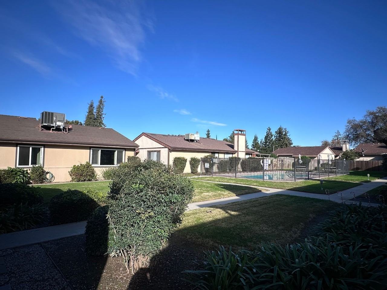 3737 W Hillsdale Ave - Photo 3 of 23