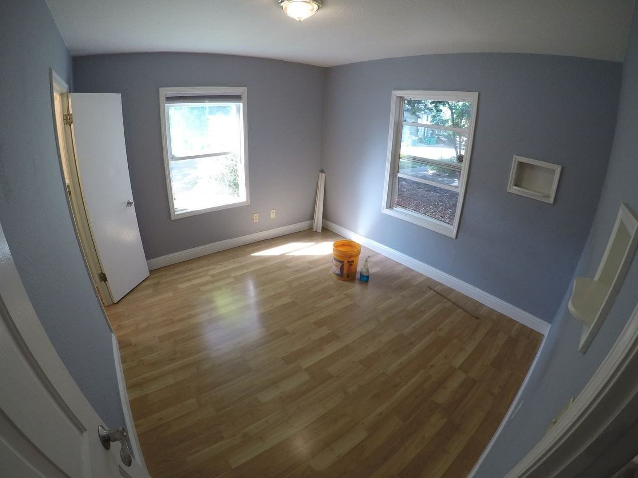 445 W 6th St - Photo 4 of 12