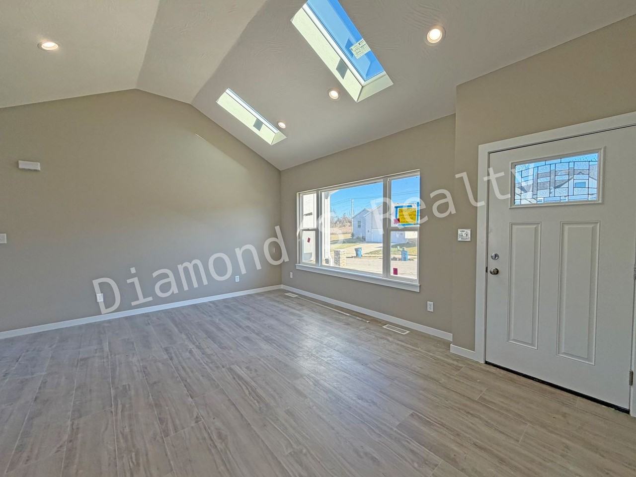 2123 N 26th St - Photo 3 of 27