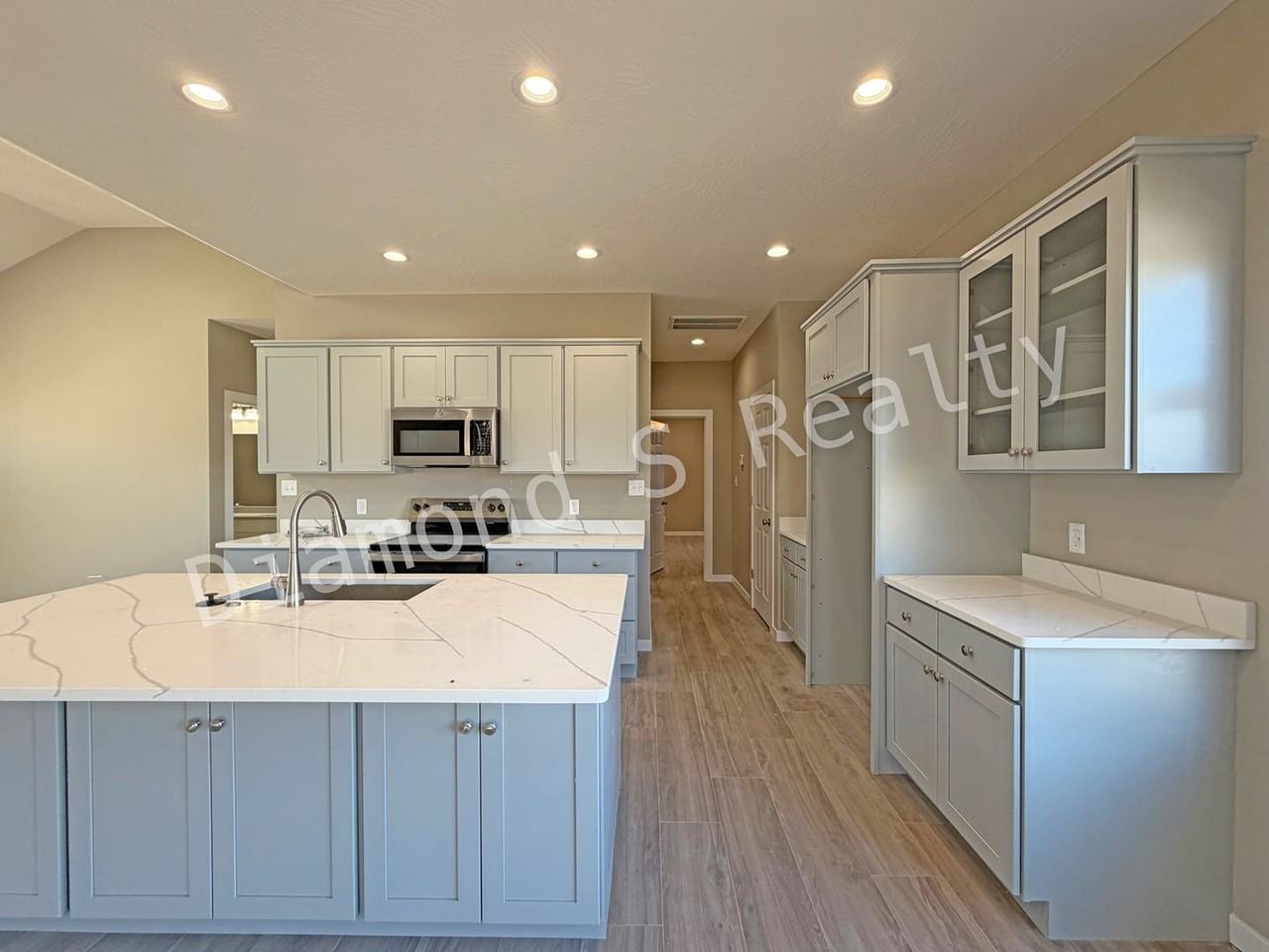 2123 N 26th St - Photo 6 of 27