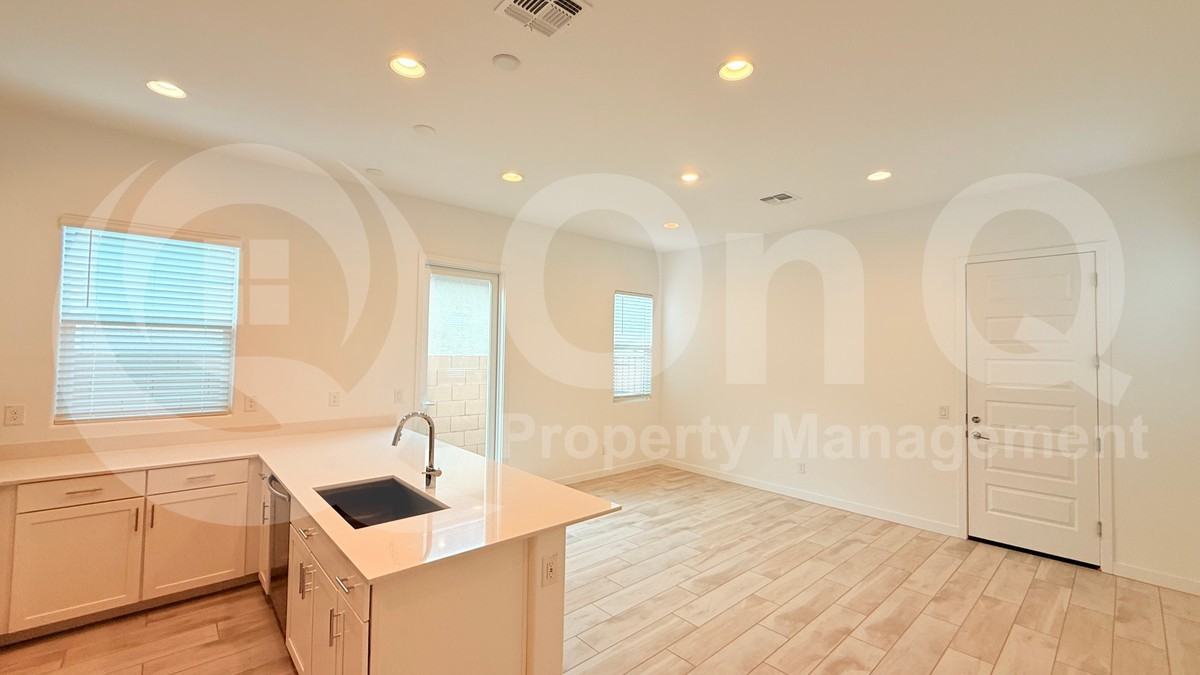 3179 W Via Dona Rd - Photo 6 of 39