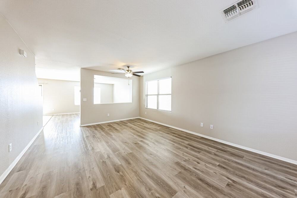 973 E Doris St - Photo 4 of 17