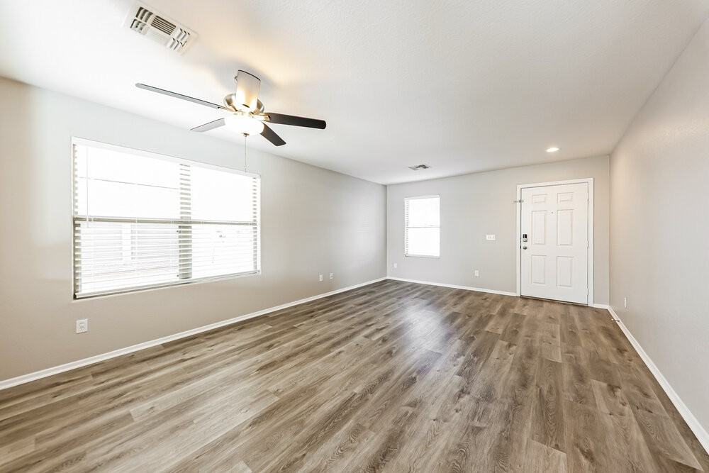 973 E Doris St - Photo 5 of 17