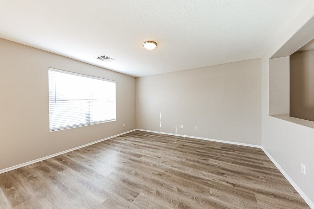 973 E Doris St - Photo 6 of 17