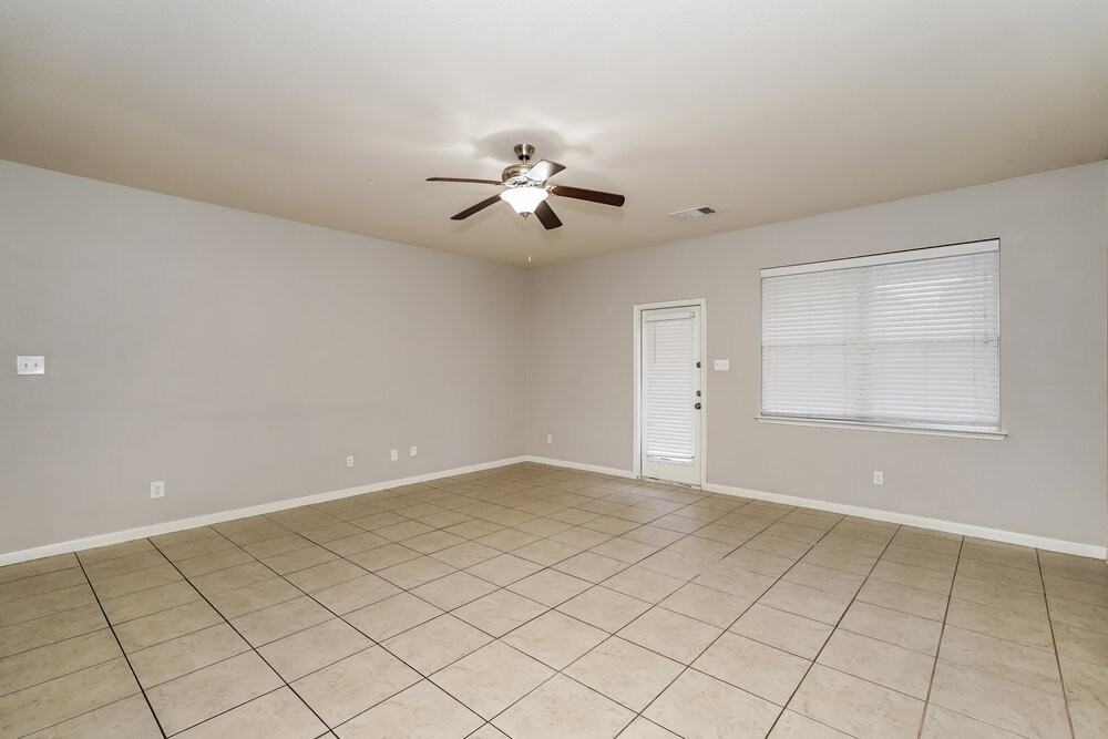 4204 Tower Ln - Photo 6 of 16