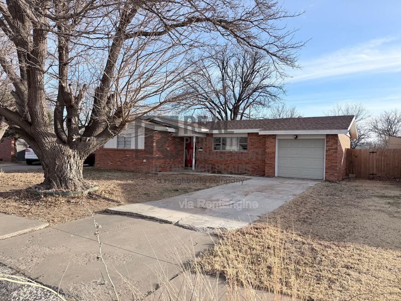 5015 Hall Ave - Photo 2 of 9