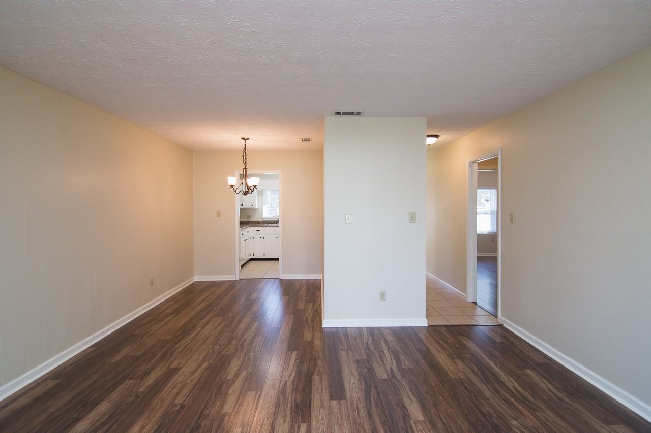 1536 Coombs Dr #2 - Photo 3 of 21