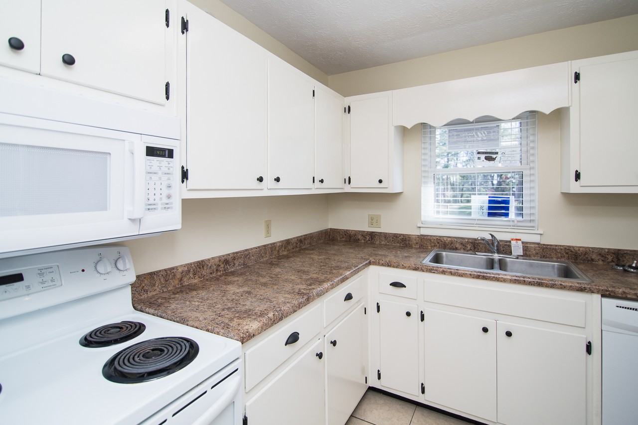 1536 Coombs Dr #2 - Photo 7 of 21