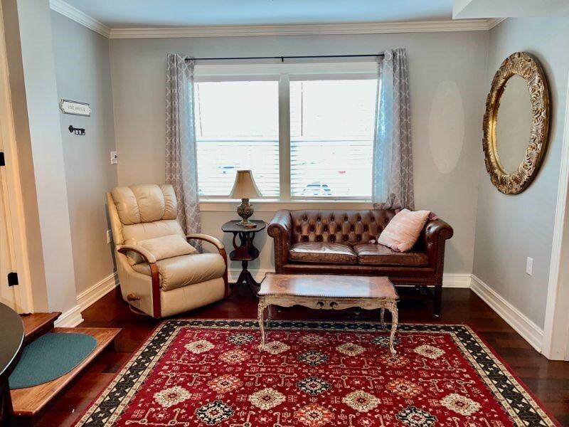 1212 Tung Hill Dr - Photo 2 of 14