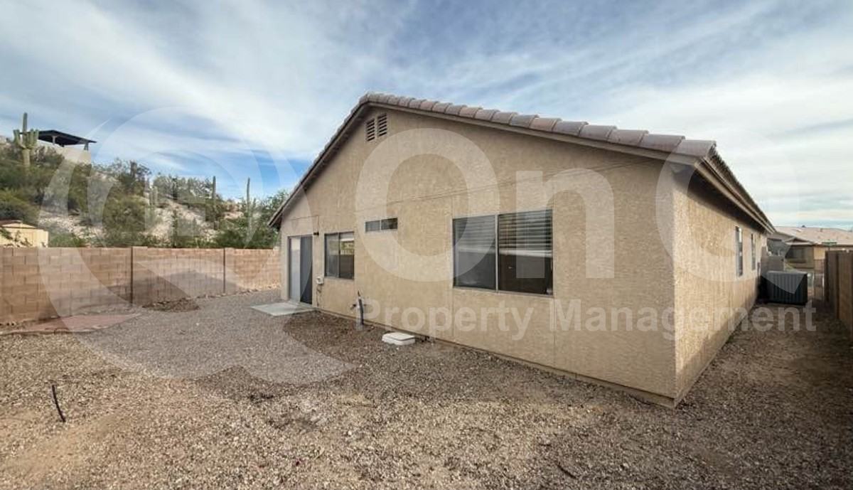 932 W Brave River Pl - Photo 3 of 7