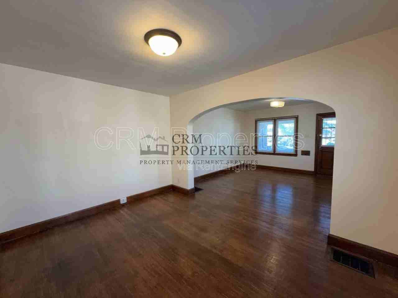 933 N Linwood Ave - Photo 6 of 21