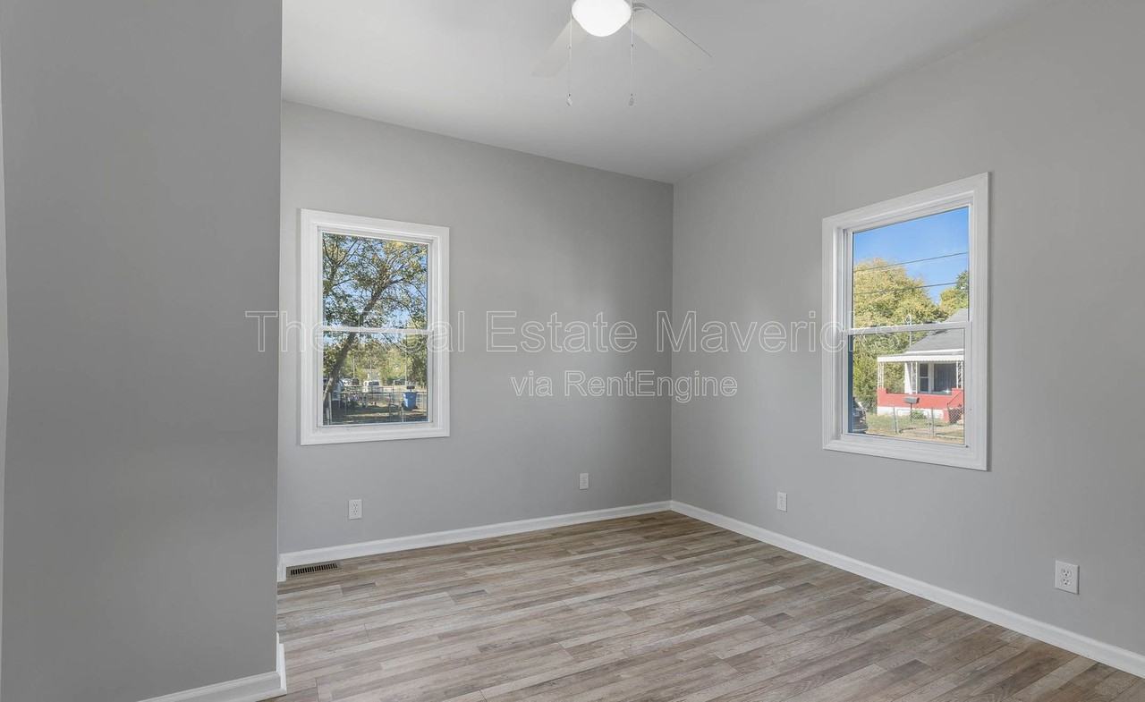 1810 Jackson St - Photo 5 of 16