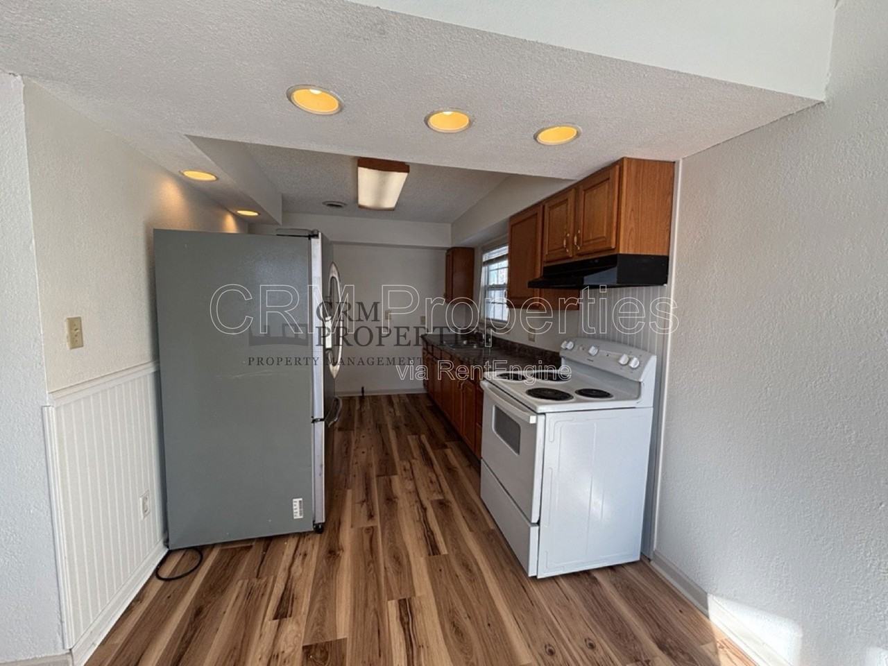 1008 E Fischer St - Photo 7 of 31