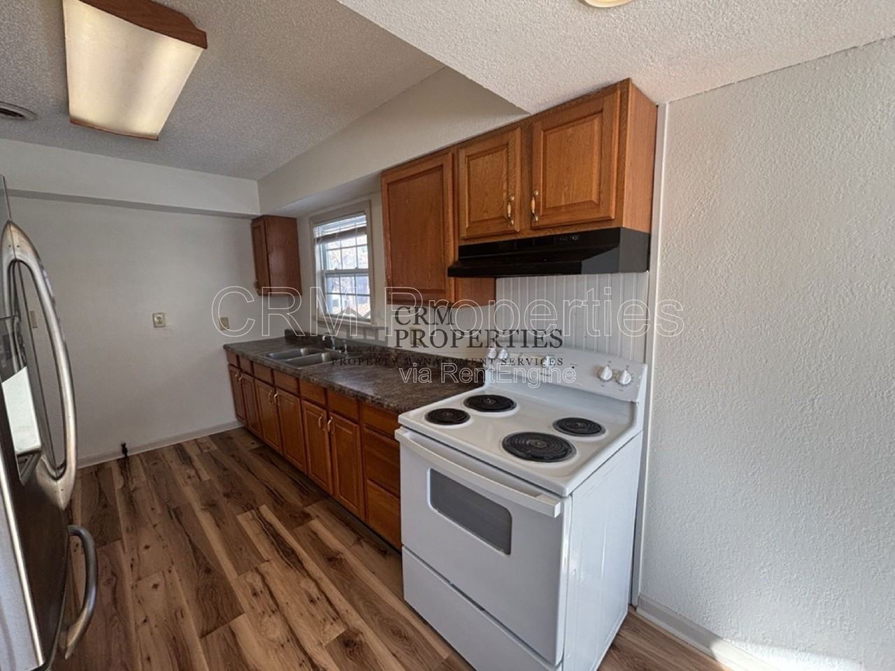 1008 E Fischer St - Photo 7 of 27