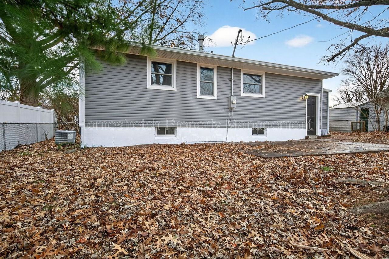 315 Saint Anthony Ln - Photo 7 of 30