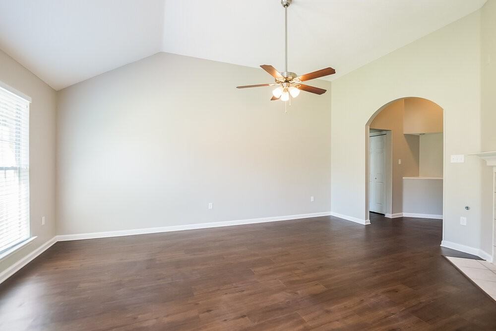 10909 Lexington Dr - Photo 4 of 15