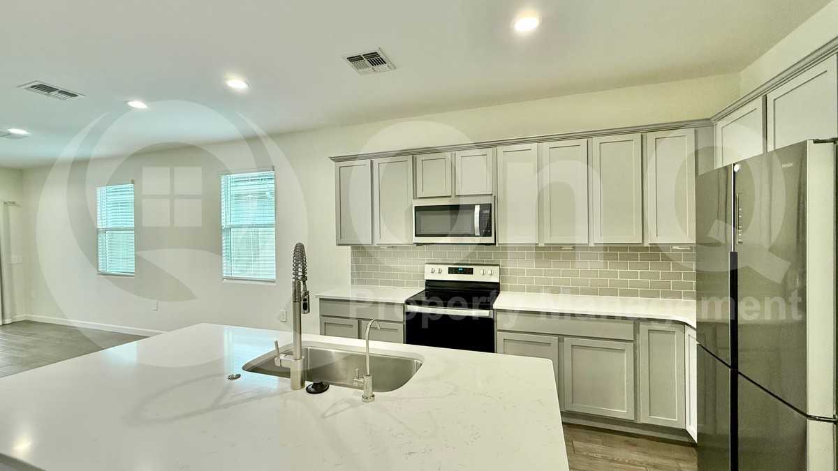 24162 W Verlea Dr - Photo 3 of 20