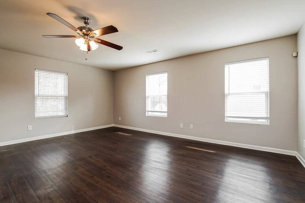 52 Badger Pass Dr - Photo 4 of 17