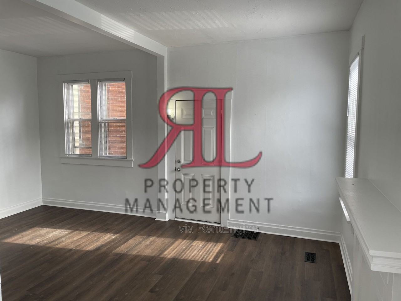 346 Stewart Ave - Photo 3 of 20