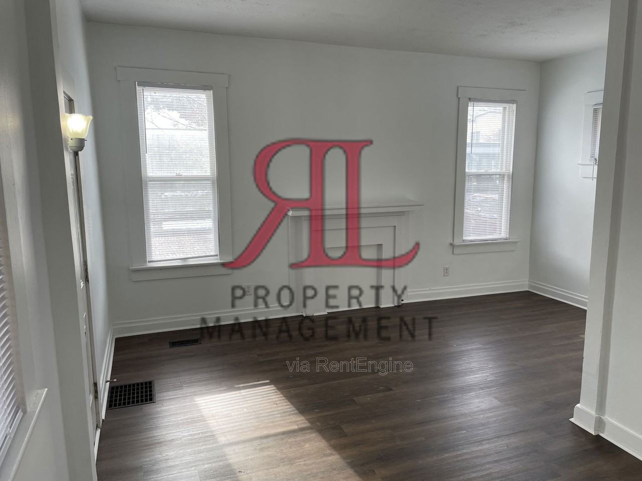 346 Stewart Ave - Photo 5 of 20