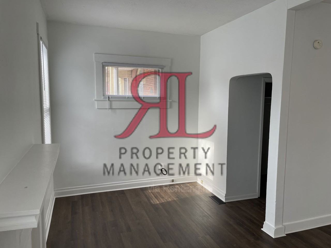 346 Stewart Ave - Photo 6 of 20