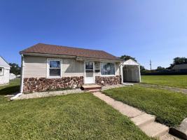 featured image of 1034 E Elm St