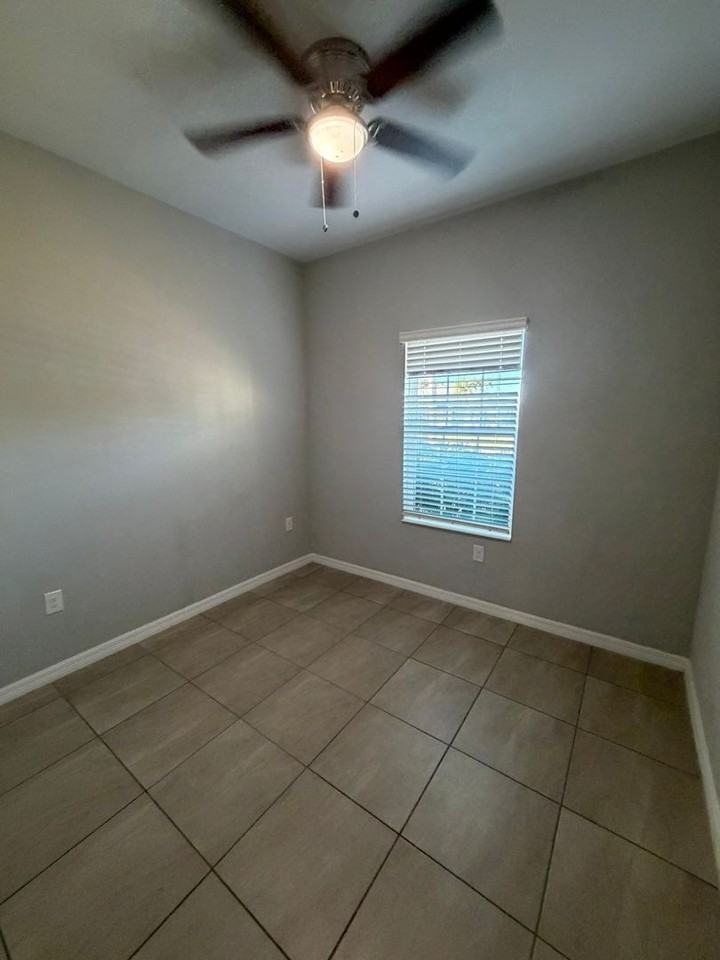 523 Ne 24th Ave - Photo 2 of 32