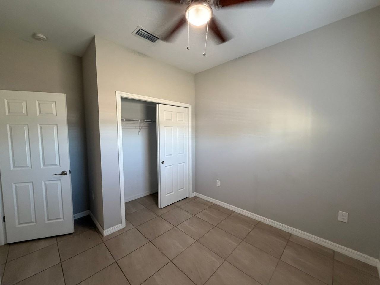 523 Ne 24th Ave - Photo 3 of 32