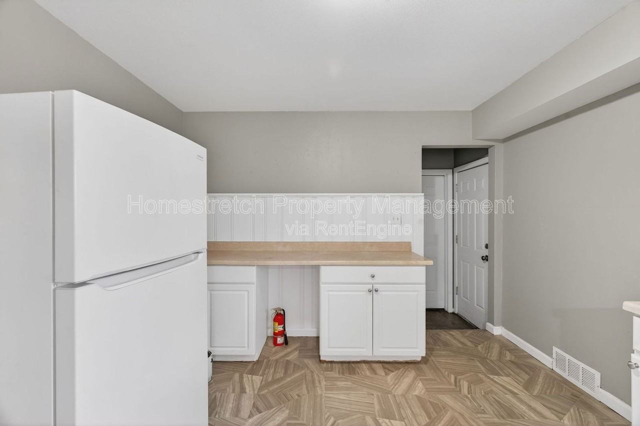 12070 Garden Ln - Photo 7 of 30