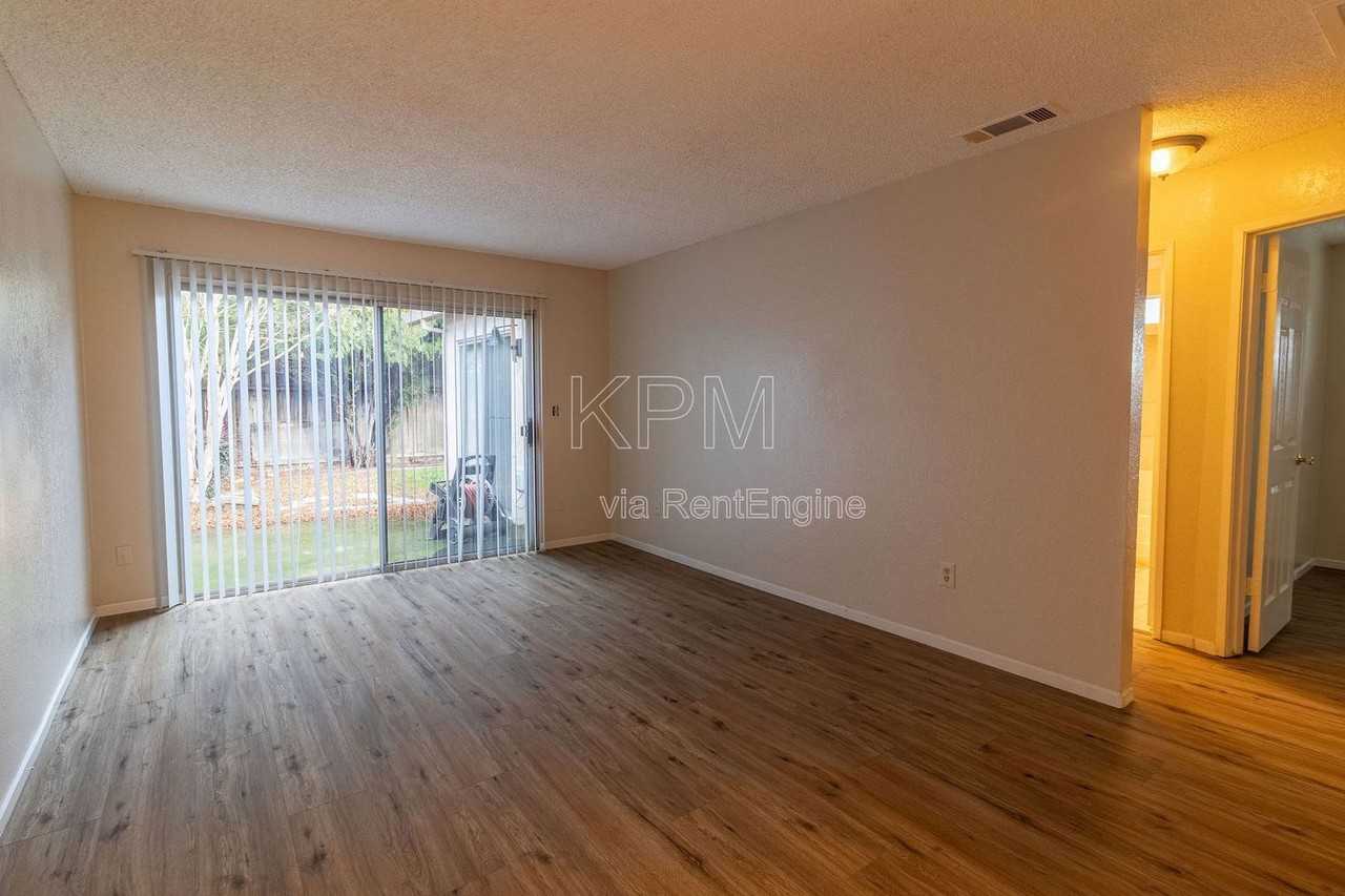 2540 Banyan Dr - Photo 6 of 19