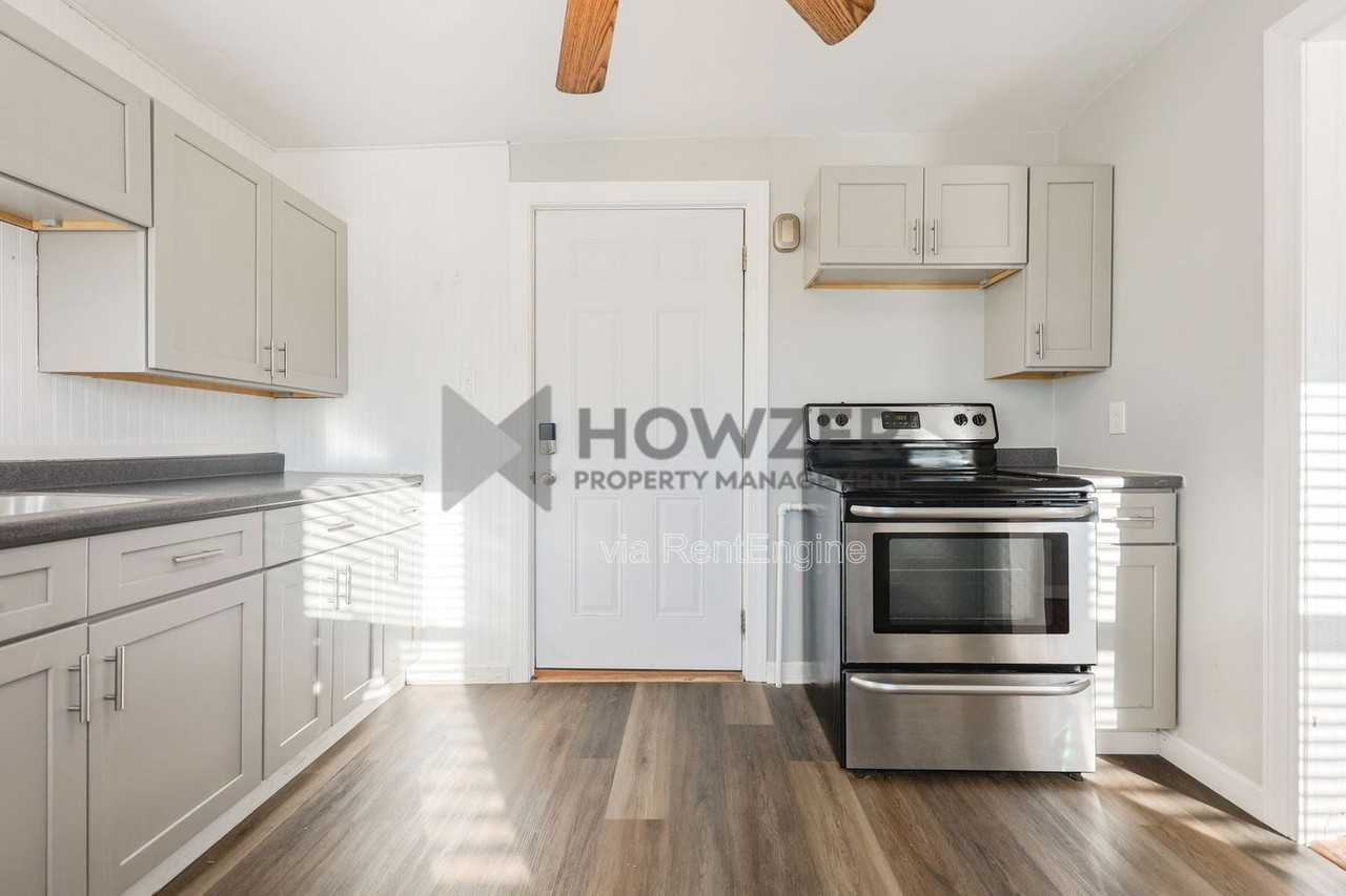 10 Atherton Rd #5 - Photo 3 of 19