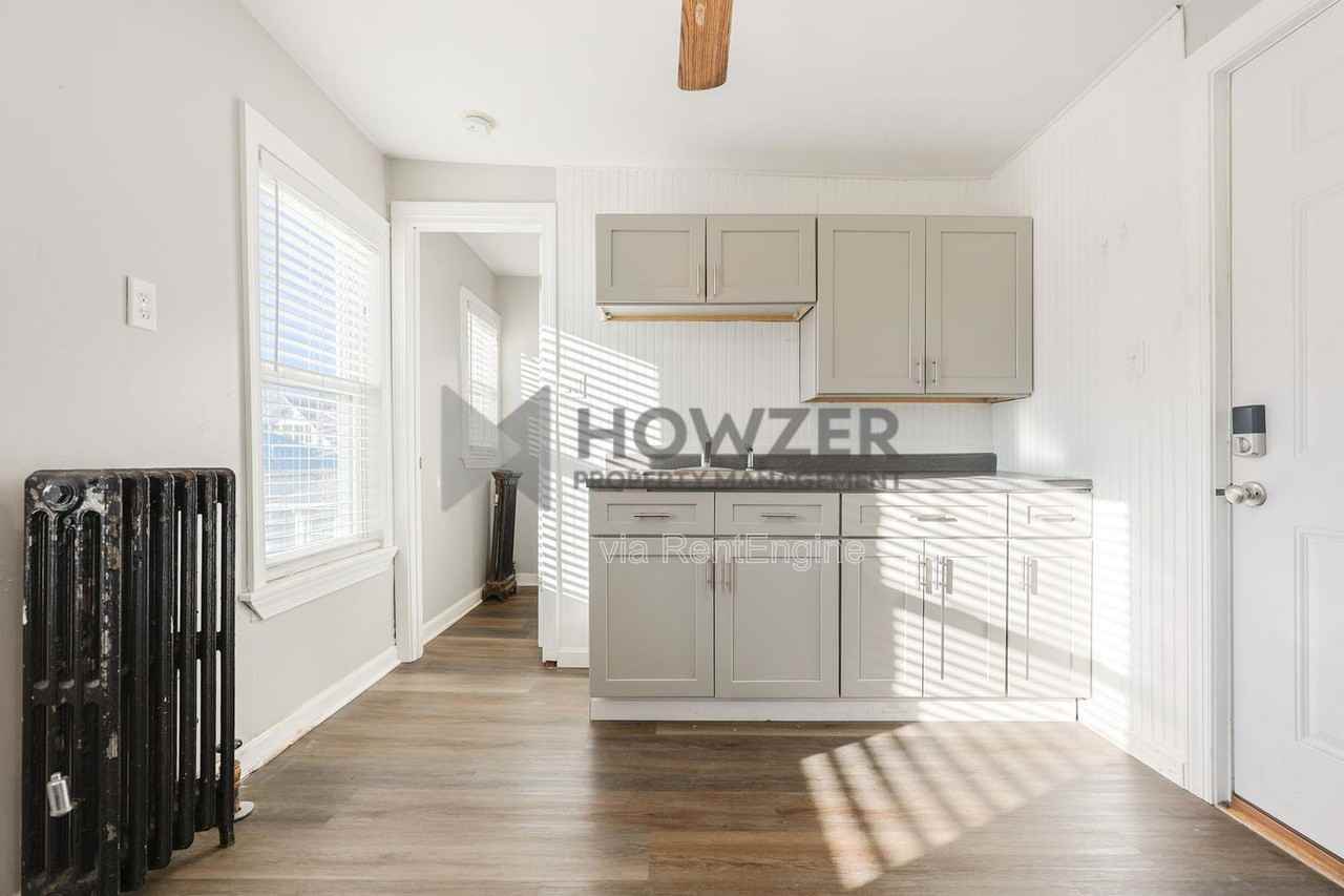 10 Atherton Rd #5 - Photo 5 of 19